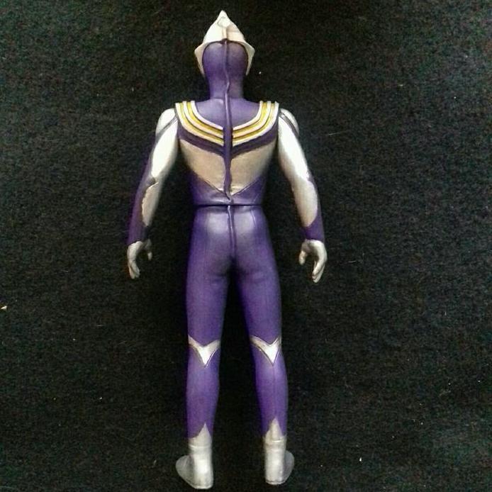 UHS Ultra Hero Series 17 Cm Ultraman Tiga Sky Type by Bandai 2000