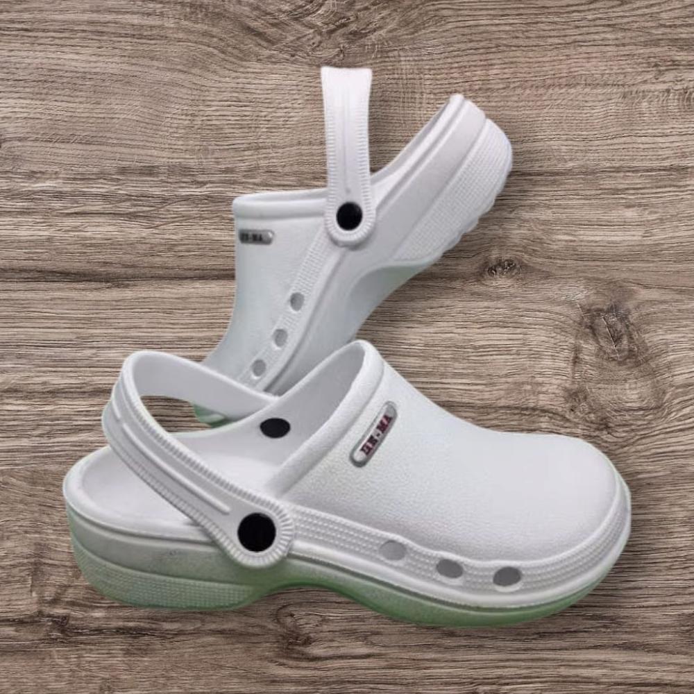 BIG PROMO sandal  sepatu crocs medis putih sandal baim  pria wanita perawat bidan dokter sandal ruma