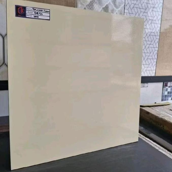 keramik Uno Falcon cream 50x50 grade A