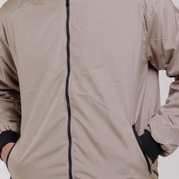 Jaket Casual Ultras Parasut Pria Jumbo Outdoor Jaket Bomber Parasut Pria Jumbo Waterproof