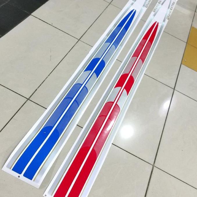 cv.denputu Sticker striping lis body mobil kijang grand extra 1.8 stiker body mobil Diskon