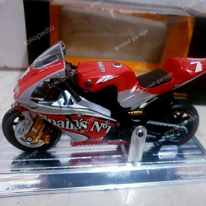 DIECAST MOTOGP SAICO SKALA 18 CARLOS CHECA 2004 YAMAHA YZR M1 AG27