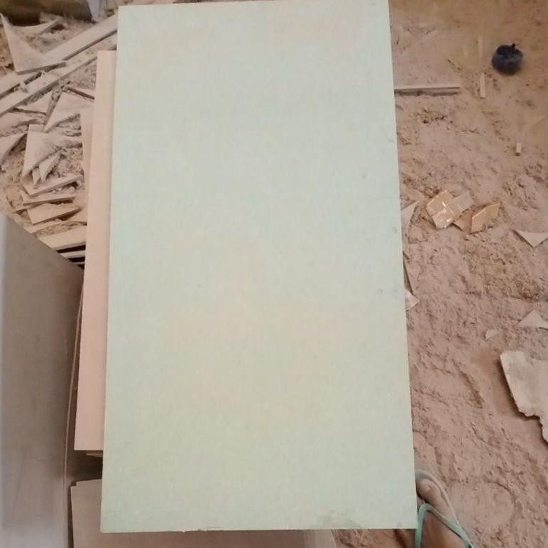 HMR (18MM) 50X70CM MURAH
