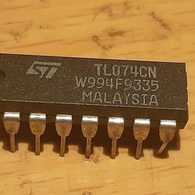 IC TL074 TL 074 MERK ST MALAYSIA WHITE MARKING NOS BBM27