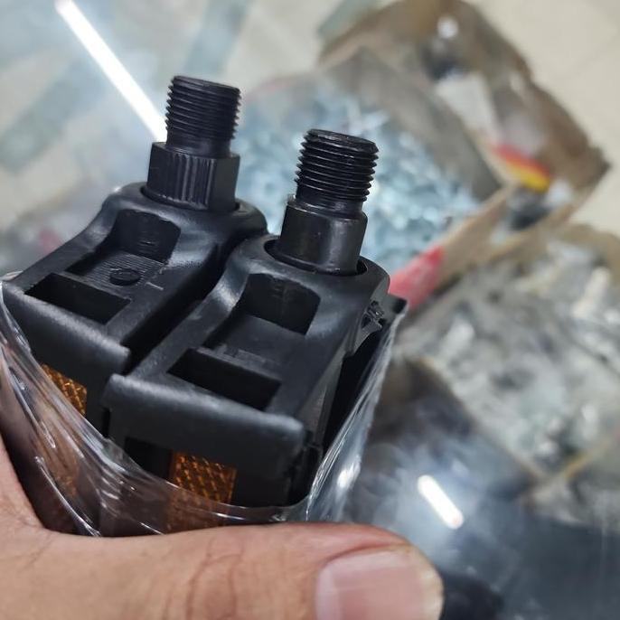 Pedal Plastik United FP-808 As BESAR MTB Fixie Lipat Universal FP 808 Hitam Merah Ungu