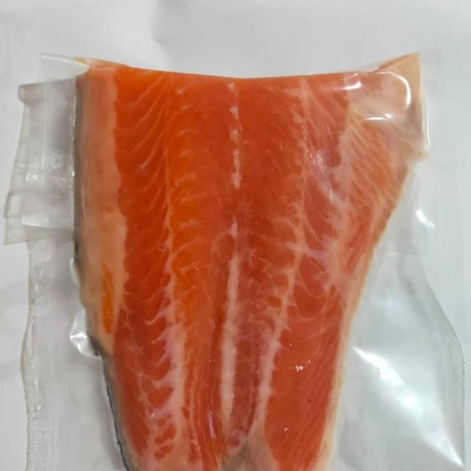 Salmon fillet ekor 1kg ( Norwegian Salmon Premium) SNC