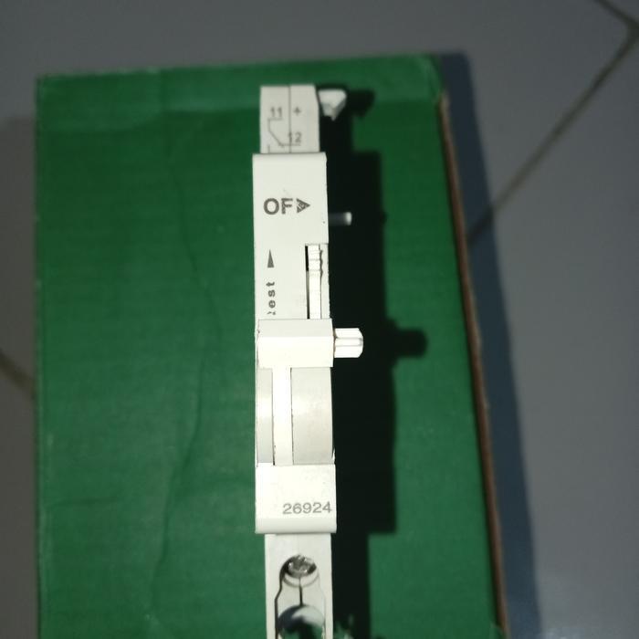 Auxiliary Contact 26924 Aux OF MCB C60 Schneider