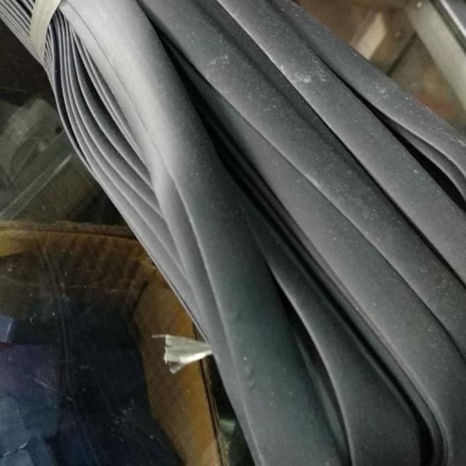 karet plint aluminium hitam 6meter
