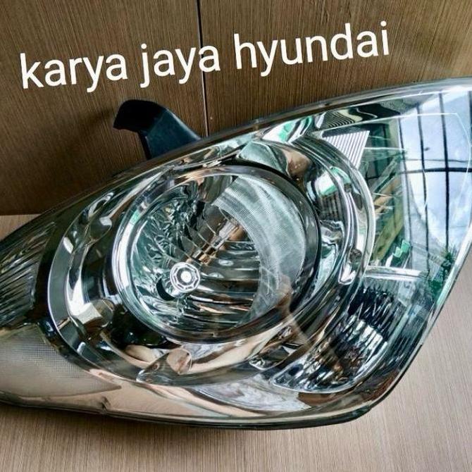Lampu depan Head lamp Kanan Hyundai H1