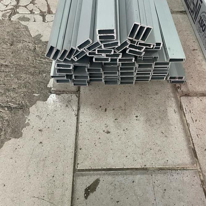 Pholisa- Lis U Alumunium 3,2 Cm Silver / Lis U Alumunium