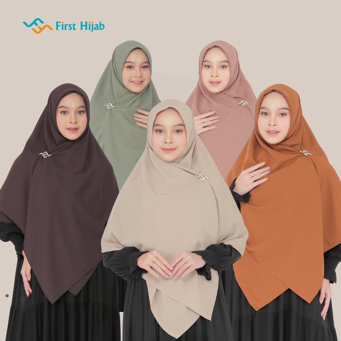 FIRST HIJAB - Athifa Jilbab Segiempat 130x130 cm Bahan Wolfis | Hijab Kantoran - Putih, 115x115cm