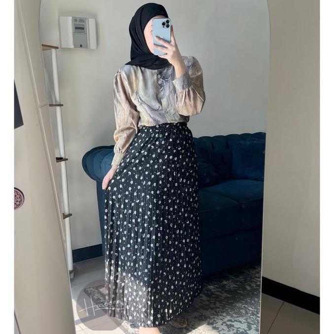 Haseena Rok Plisket Mietaa Motif Bunga Melati Mayung Biasa Style Bawahan Muslim Anti Nerawang Pleats