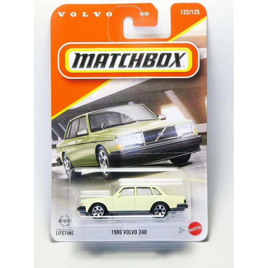 AT99 MATCHBOX 1986 VOLVO 240 - KREM