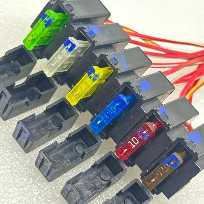 Rig Fuse Box Rumah Sikring Tancep + Sikring 7,5A 10A 15A 20A 25A 30A Universal Motor Mobil Original 