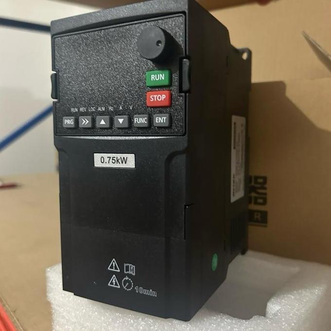 Motor Inverter 0.75KW AC 220V 1P - Single Phase VFD 1HP Speed Control