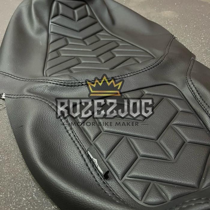 Cover Jok Motor Anyaman Premium Anti Slip | Sarung Jok Motor Kuat & Elegan ( Staples ) Original Dan 