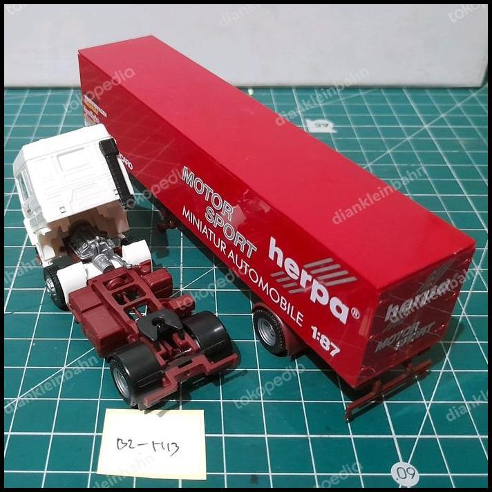 TERLARIS HERPA SKALA 1:87 SCANIA TRUCK 143M PUTIH LIV HERPA MOTOR SPORT B2-N13 