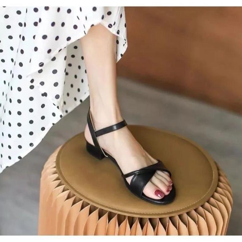 BEST SELLER SANDAL WANITA HAK 3CM BUAT KONDANGAN WISUDA DLL KEKINIAN