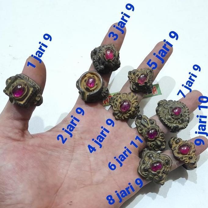 CINCIN MAJAPAHIT PERMATA MERAH