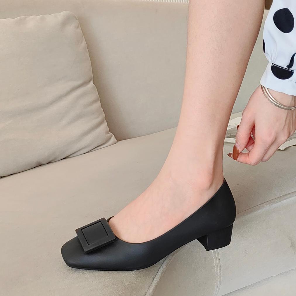 ZEVANEEASQUARE HMBRG KAI SEPATU FLAT SHOES WANITA HAK SEPATU BAHAN JELLY MULES HAK TAHU SEPATU KERJA
