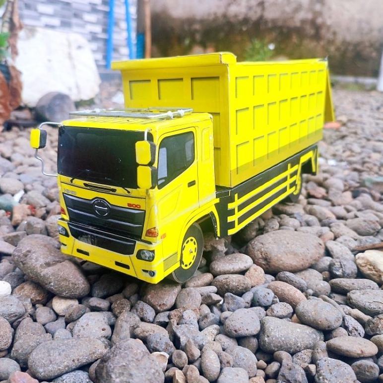 KUALITAS SUPER HINO 500 DUMP MUATAN PASIR MAINAN ANAK MINIATUR TRUK DUMP JUNGKIT TERMURAH