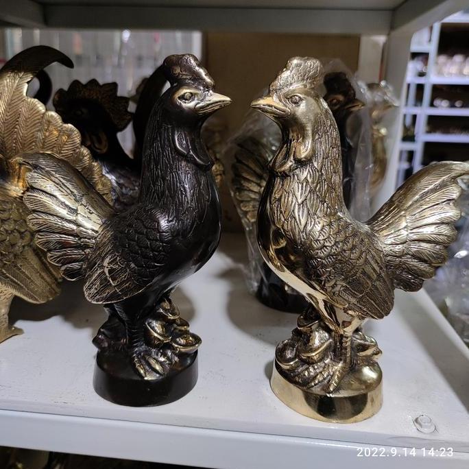 patung ayam emas hoki logam kuningan