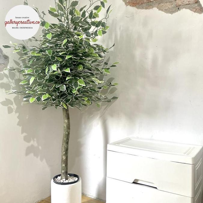 pohon artificial besar aesthetic