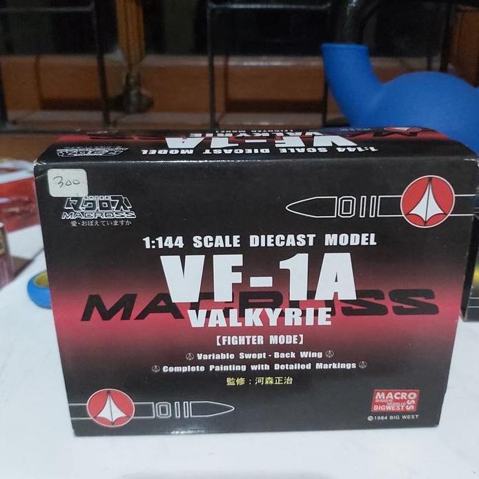 Doyusha 1984 Macross VF-1A Valkyrie Die-Cast Model 1/144 Scale