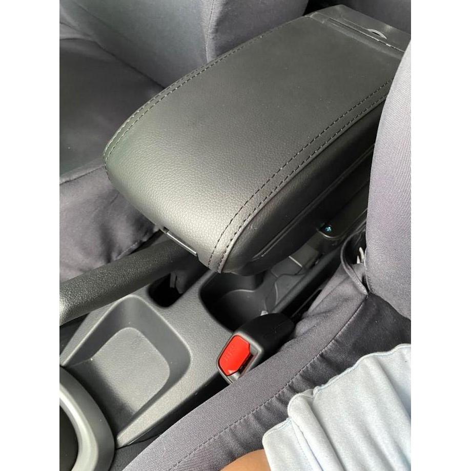 Armrest Mobil Toyota Avanza Daihatsu Xenia 2003 2011 USB Charger LED