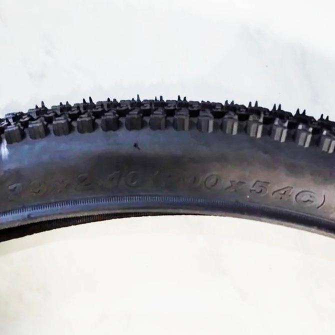 Ban Luar 29 x 210 Kenda Small Block Eight Ringan Best Seller 700 x 54c Atau 29 x 2.10 Kenda Smallblo