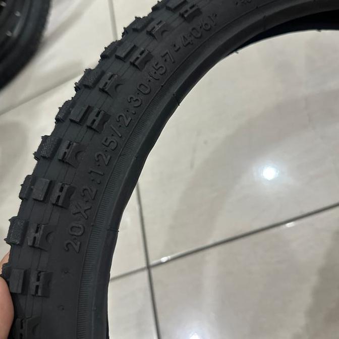 Ban Luar Sepeda 20 Atlantis