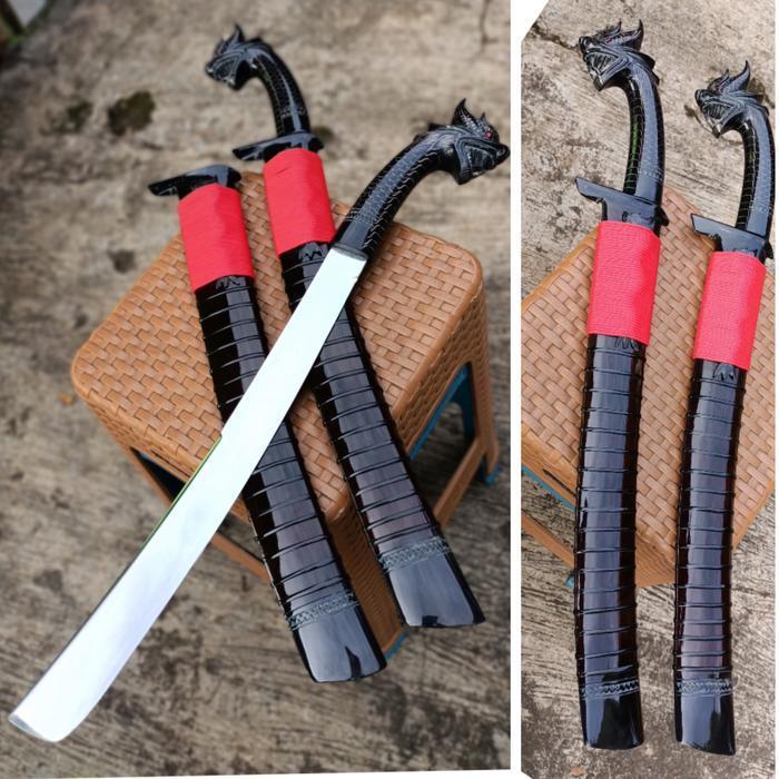 NAGA TARUNG PAMOROAN