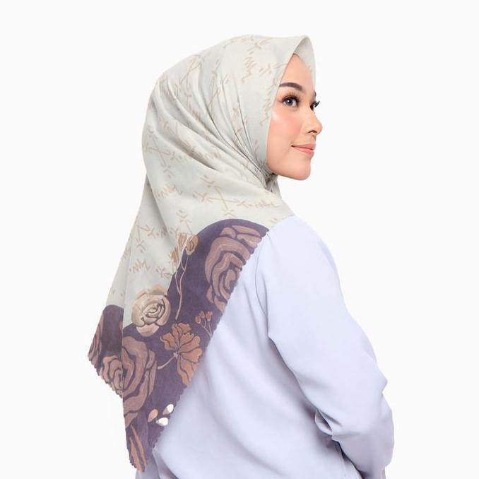 Heddosukafu- Zm Zaskia Mecca - Yogya Scarf Kerudung Segi Empat Voal Hitam Syari Basic Edisi Yogyakar
