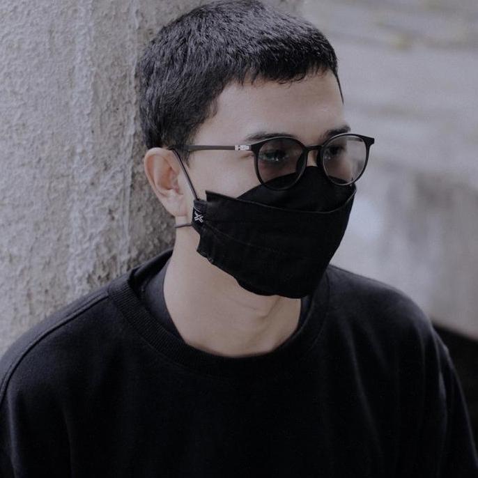 PROMO  Masker Kain 3D Premium Hitam / 3D Mask / Masker Hijab