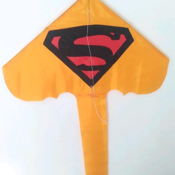 layangan pantai / layang layang kain motif lambang superman bukan layangan hantu atau layangan naga 