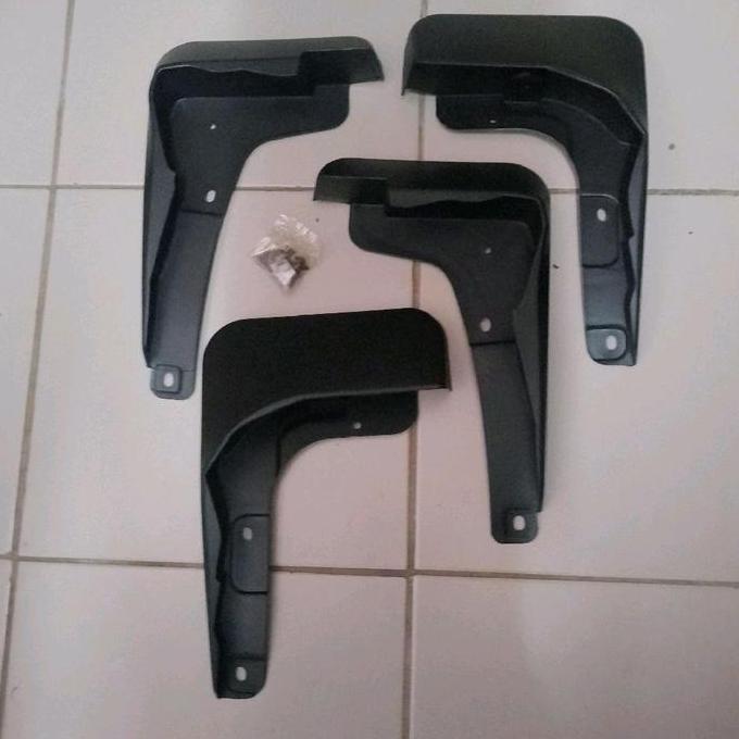Mud Guard Karpet Lumpur Mobil Brio Satya 2016-2017