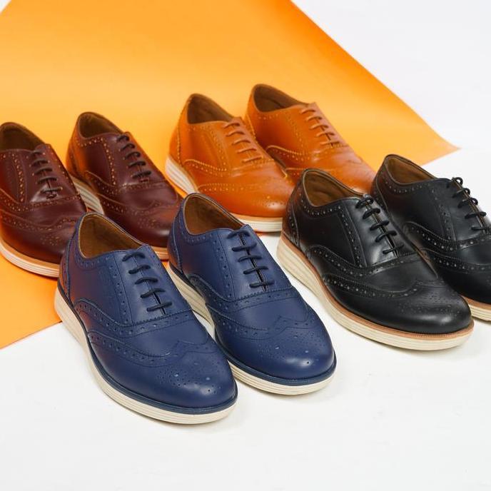 Wingtip Tan