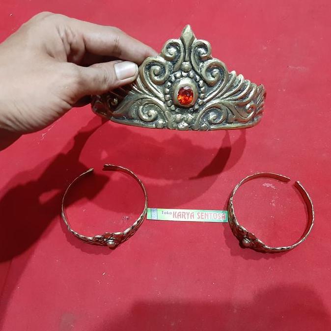 Barang Antik Mahkota Raja Kuningan Hias Batu Unik Model Kuno