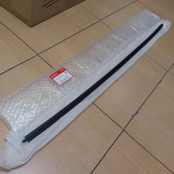 Karet Kaca Depan Bagian Atas Estilo Genio Original