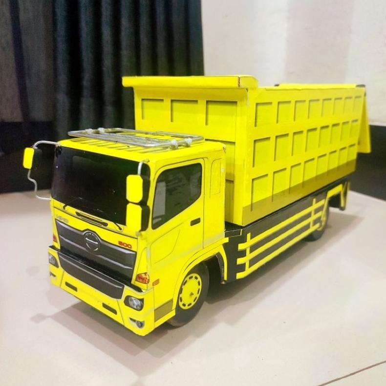 PREMIUM Hino 500 Dump Muatan Pasir Mainan Anak Miniatur Truk Dump Jungkit Termurah