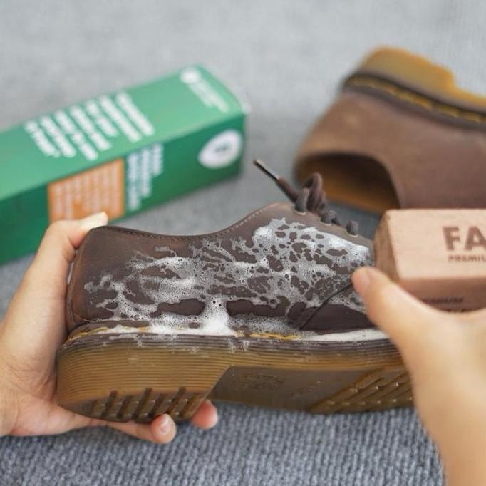 Renggastore0 - Fama-Shoe Cleaner 250Ml-Premium-Pembersih Sepatu-Sabun Sepatu-Fama Shoes Cleaner-Fama