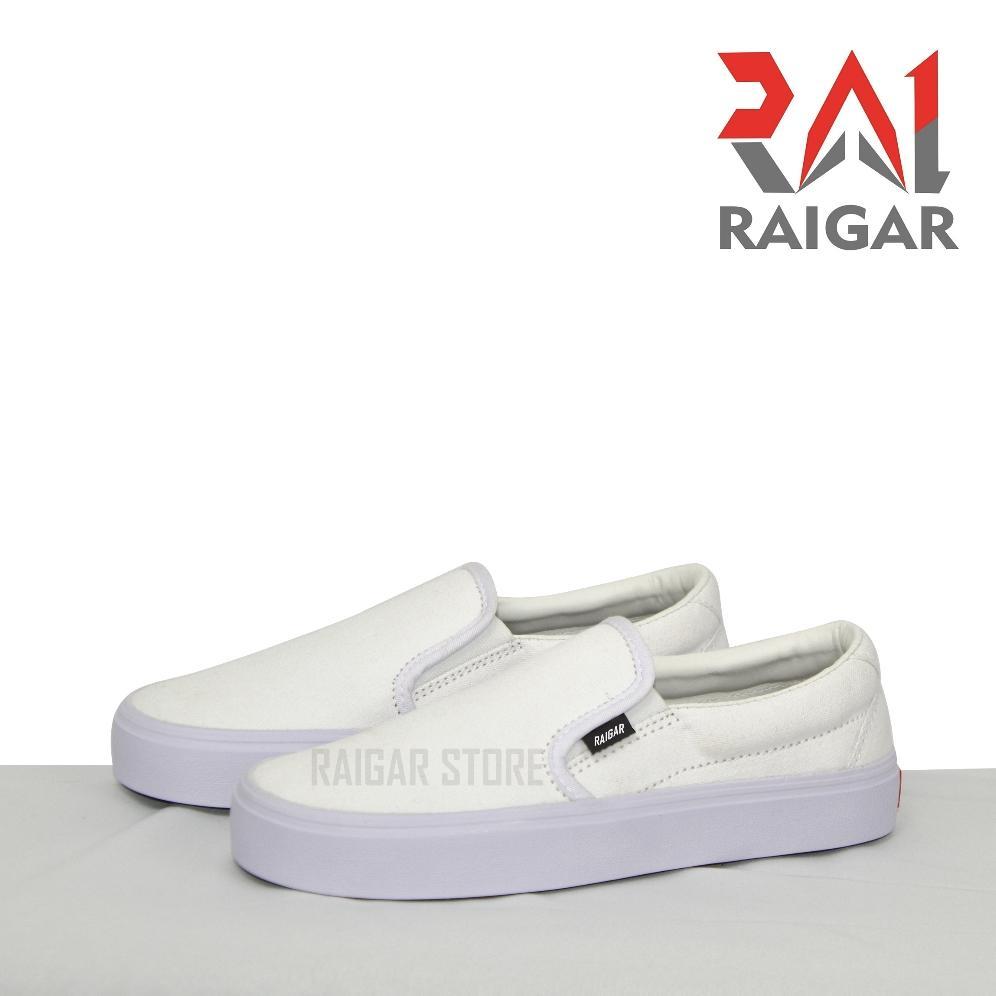 Sepatu Slip On Canvas Putih Polos Tanpa Tali Casual Simpel Anti Licin Pria Wanita 36-44 Sepatu pria