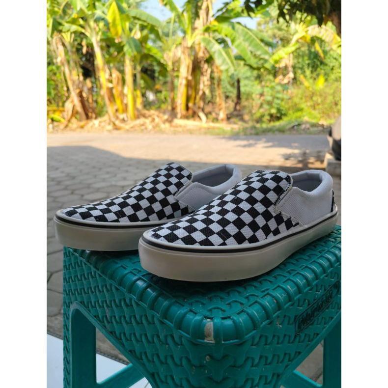 CUCI GUDANG "SPESIAL PROMO" Sepatu catur elastis pria/wanita slop anti licin slop style