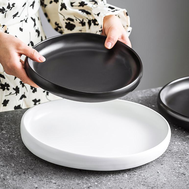 Piring Keramik Putih Hitam Bentuk Bulat Oval Unik Simple Aesthetic