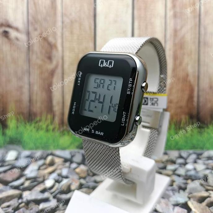 Ready  Jam Tangan Wanita Q&Q QnQ Digital Strap Rantai Pasir M207 Original