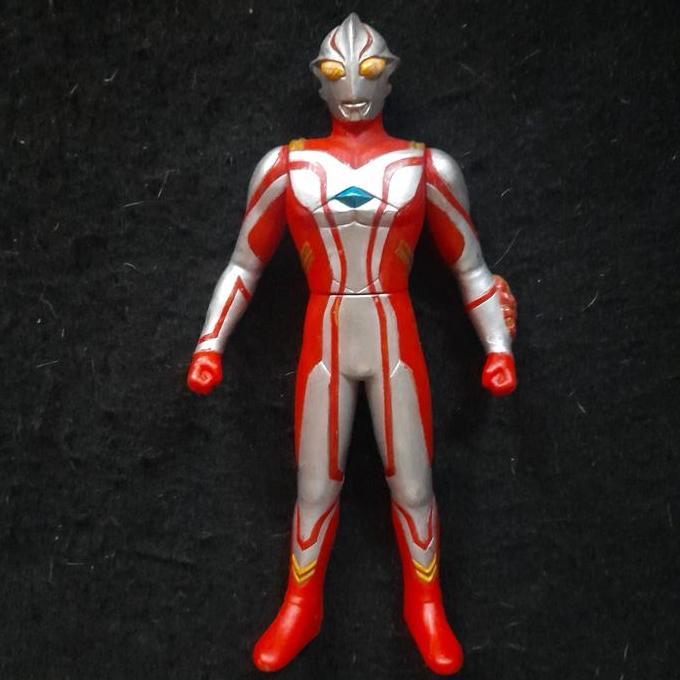 New UHS Ultra Hero Series 16 Cm Ultraman Mebius by Bandai 2009