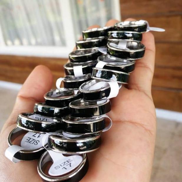 LIMITED Cincin Pria Wanita Titanium hitam silver cowok cewek cewe cowo couple tunangan kawin nikah a