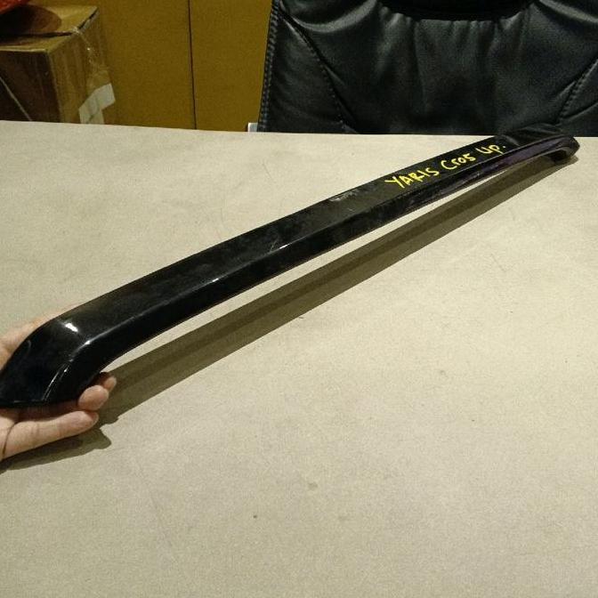Cover Garnish Lis Atas Bemper Depan Yaris Cross Hybrid 2022 2023 2024 Original Bekas