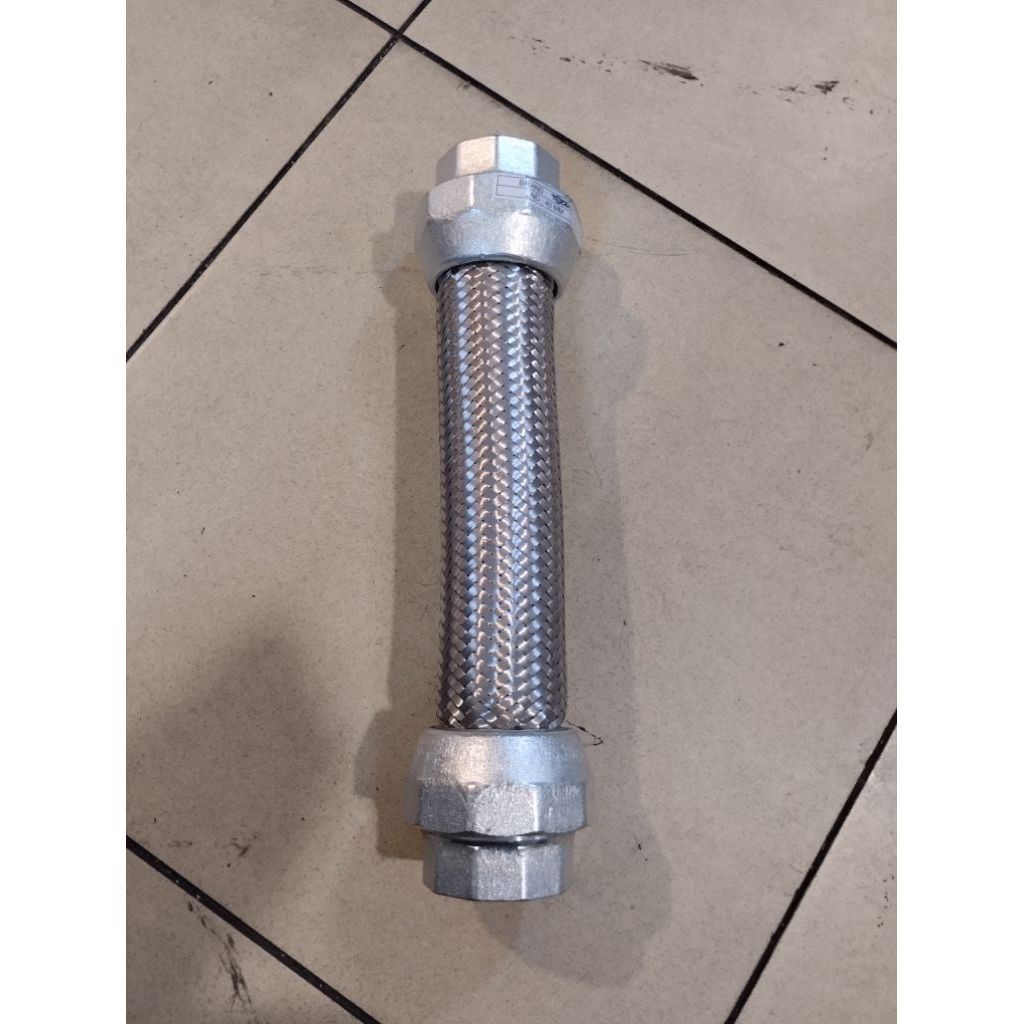 Flexible hose 3/4 inch x 40 cm Tozen selang flexible stainless steel