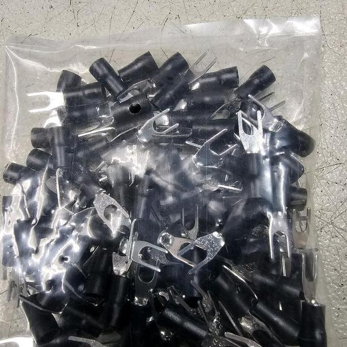 skun y 1,5-3,5/skun garpu 1,5-3,5/skun kabel y 1,5mm Merah
